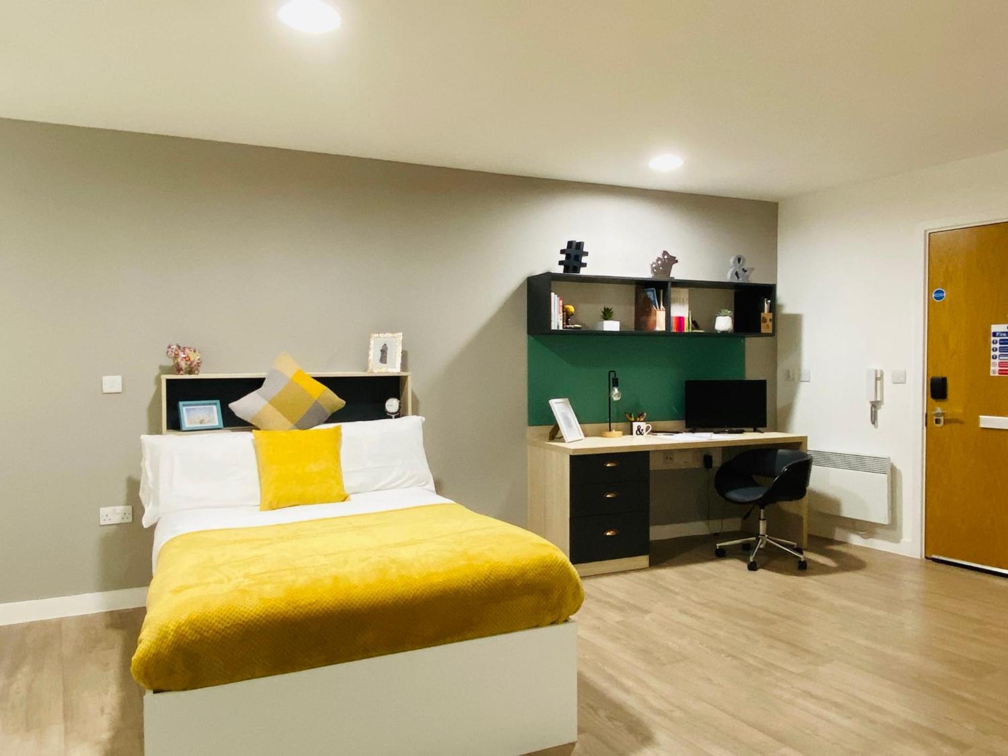 Mannequin House Apartment *